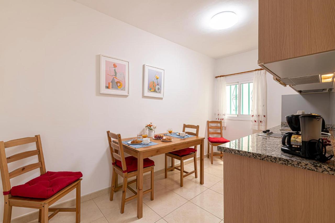 Apartamentos En El Centro De Los Cristianos Arona  Εξωτερικό φωτογραφία