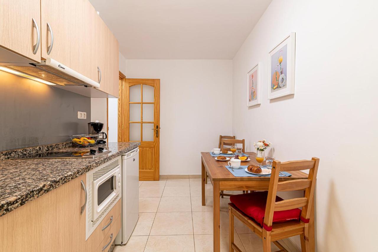 Apartamentos En El Centro De Los Cristianos Arona  Εξωτερικό φωτογραφία
