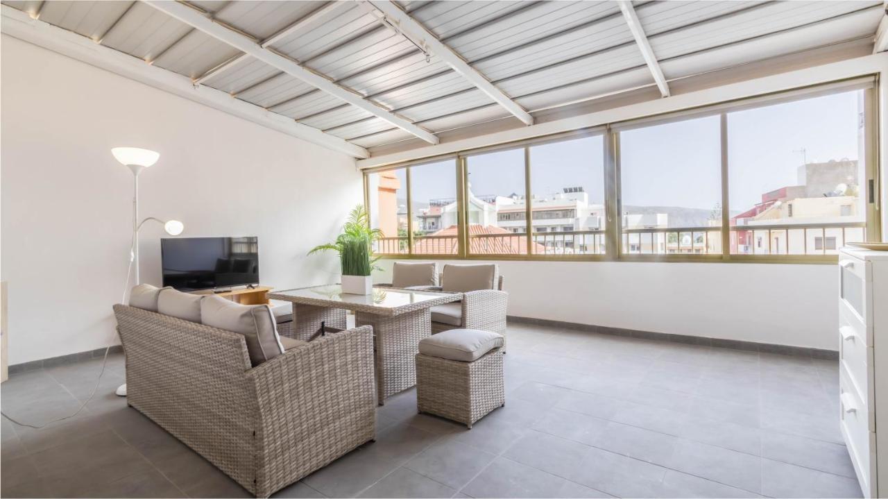 Apartamentos En El Centro De Los Cristianos Arona  Εξωτερικό φωτογραφία